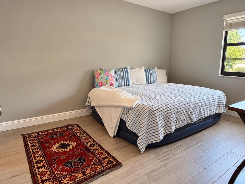 bed2
