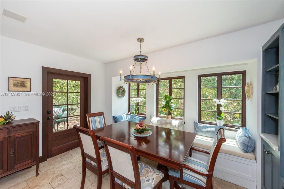 For Rent: $8,500 (3 beds, 2 baths, 2133 Square Feet)