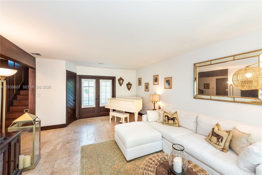 For Rent: $8,500 (3 beds, 2 baths, 2133 Square Feet)