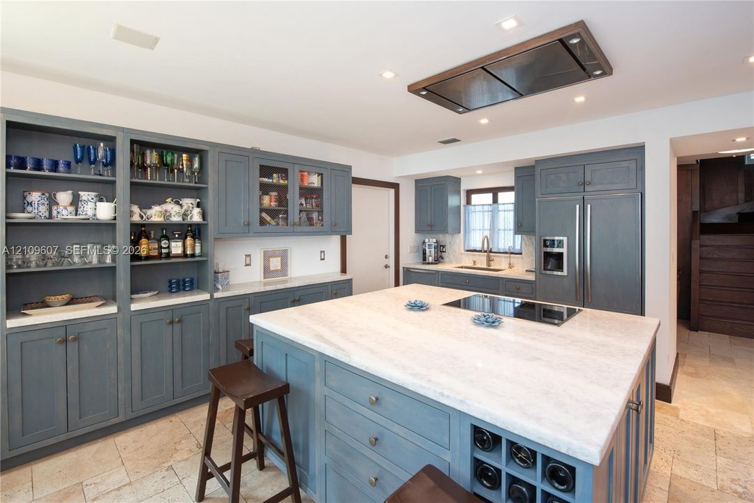 For Rent: $8,500 (3 beds, 2 baths, 2133 Square Feet)