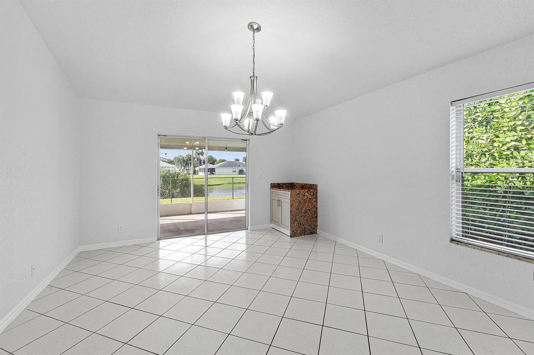 011-5427ClubCircle-Haverhill-FL-33415-SM
