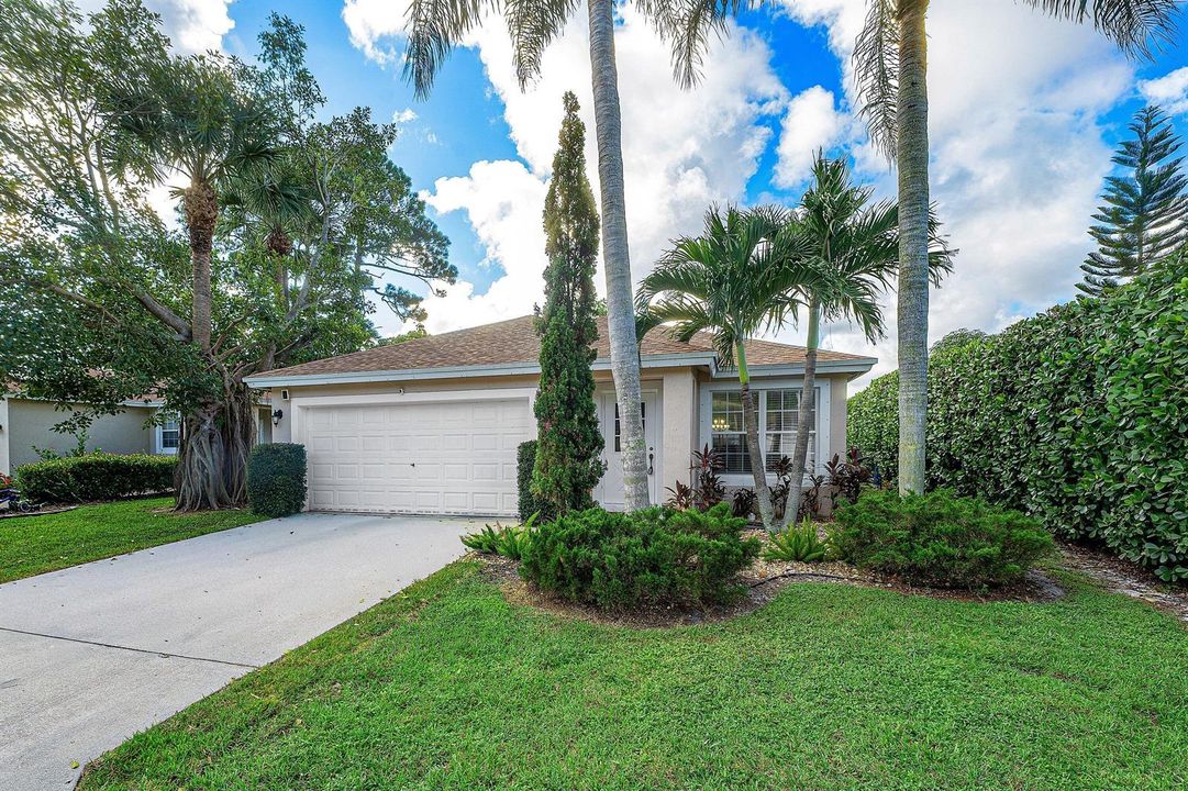 003-5427ClubCircle-Haverhill-FL-33415-SM