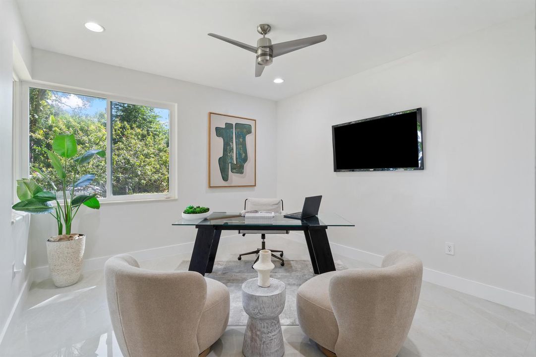 21-2701 NE 2nd Ave Wilton Manros, FL-123