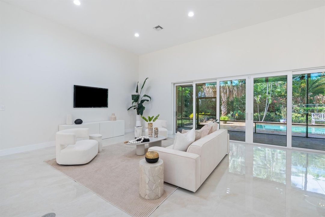 01-2701 NE 2nd Ave Wilton Manros, FL-107