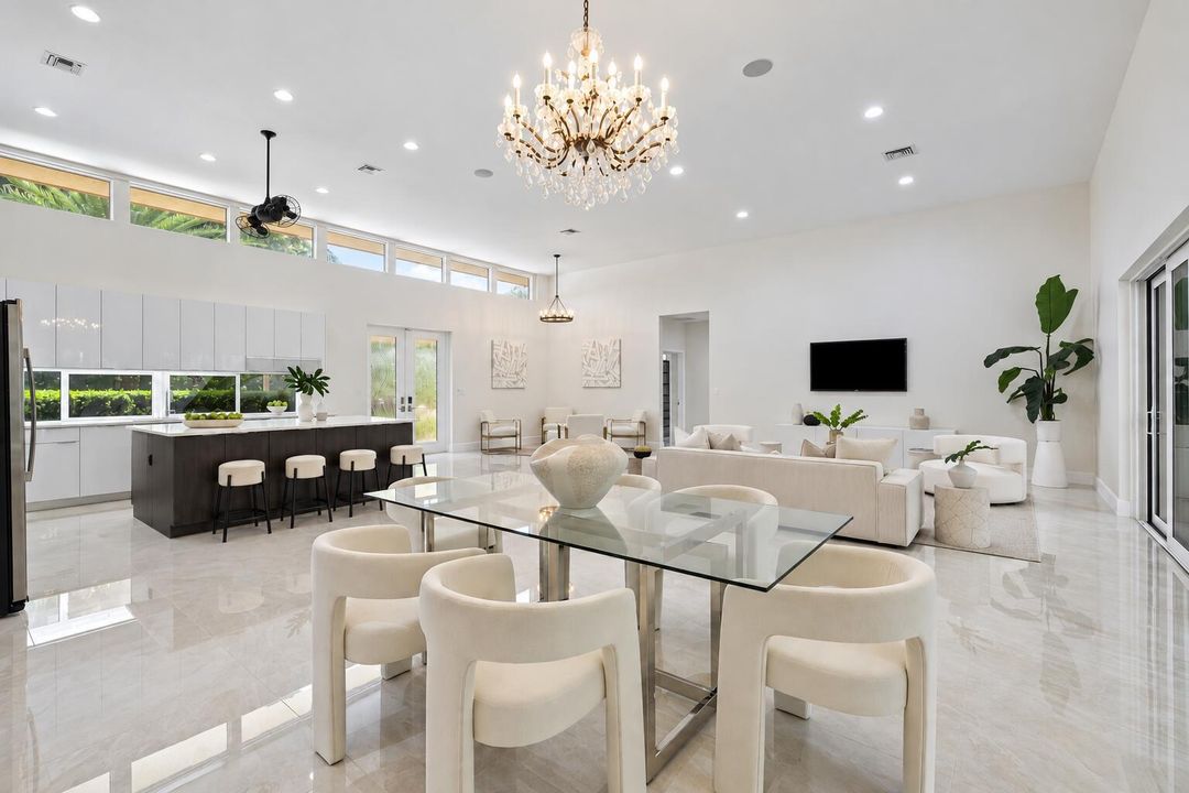 Bright Luxury Open-Plan Interior