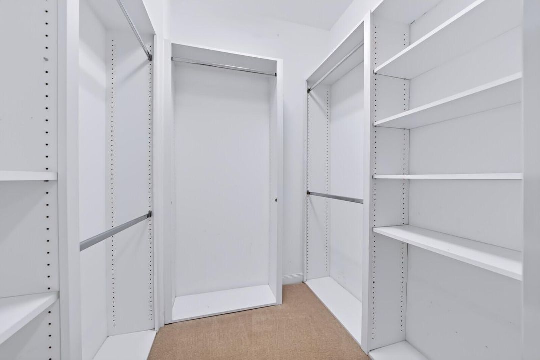Walk in closet