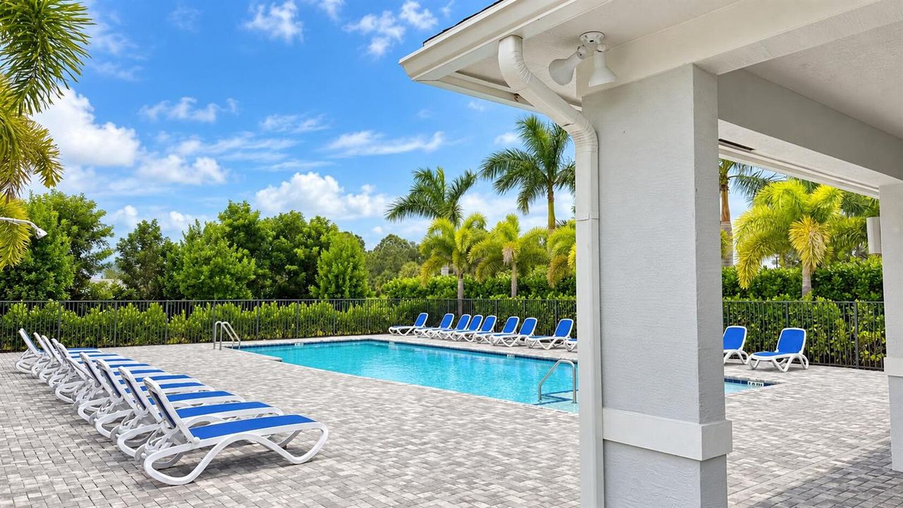 Piscina_y_Clubhouse_06