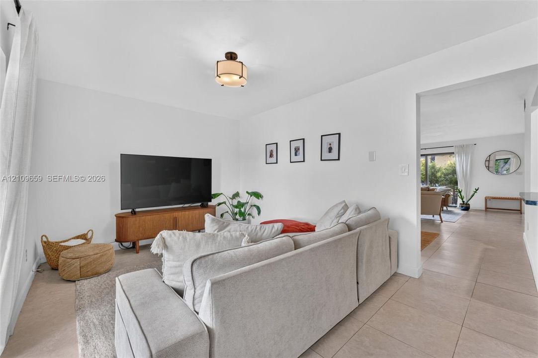 For Sale: $430,000 (3 beds, 2 baths, 1629 Square Feet)