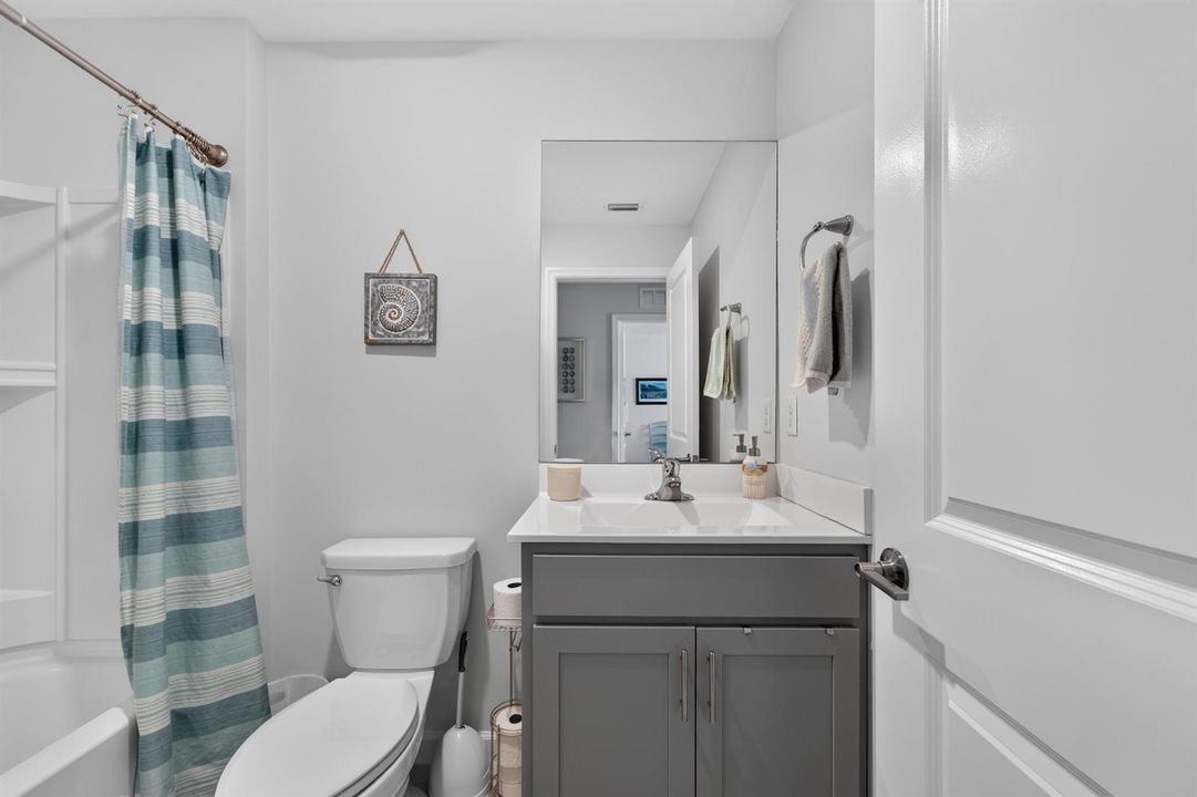2nd Bathroom