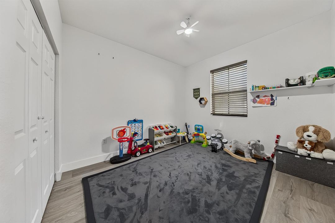 2nd Bedroom
