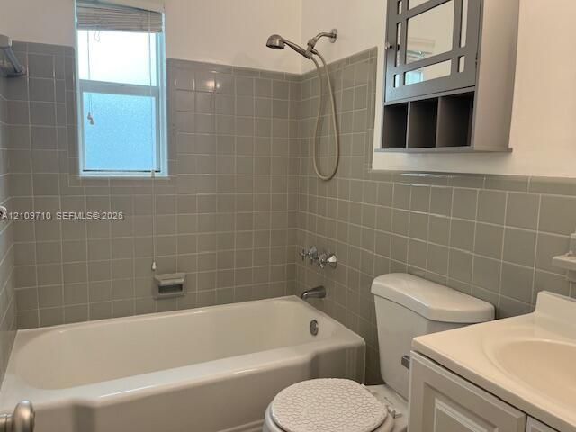 For Rent: $1,590 (1 beds, 1 baths, 3518 Square Feet)