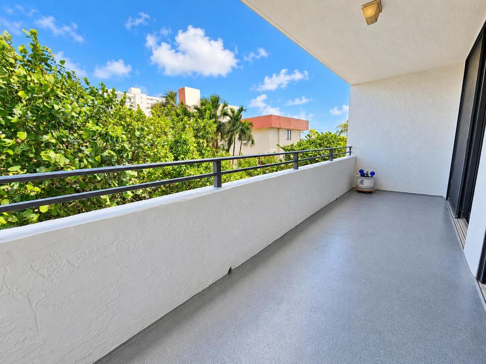 balcony