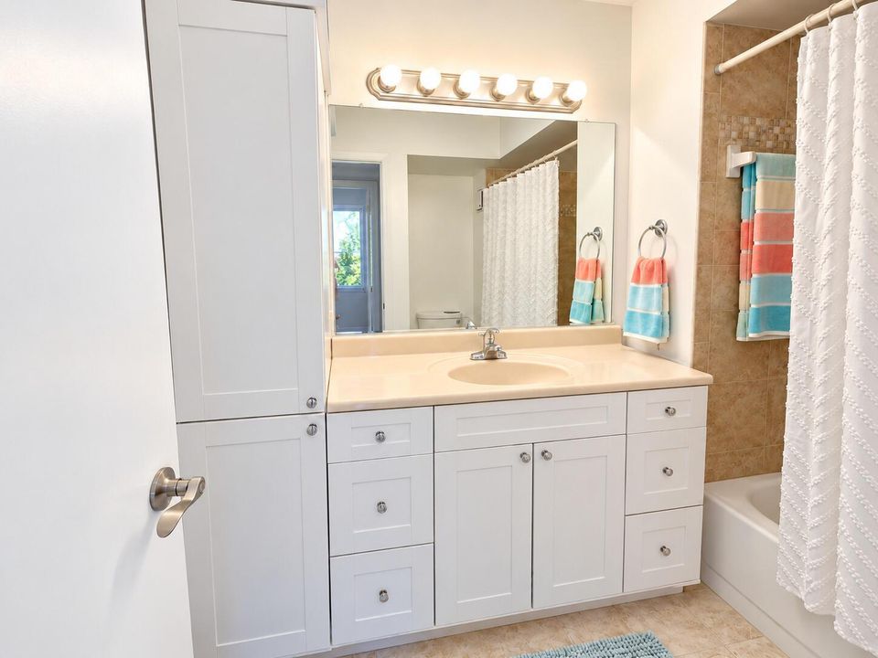 master bathroom 3