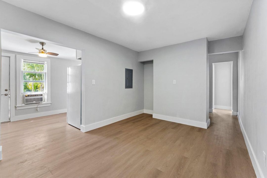 010-4561LakeAvenue-6-WestPalmBeach-FL-33