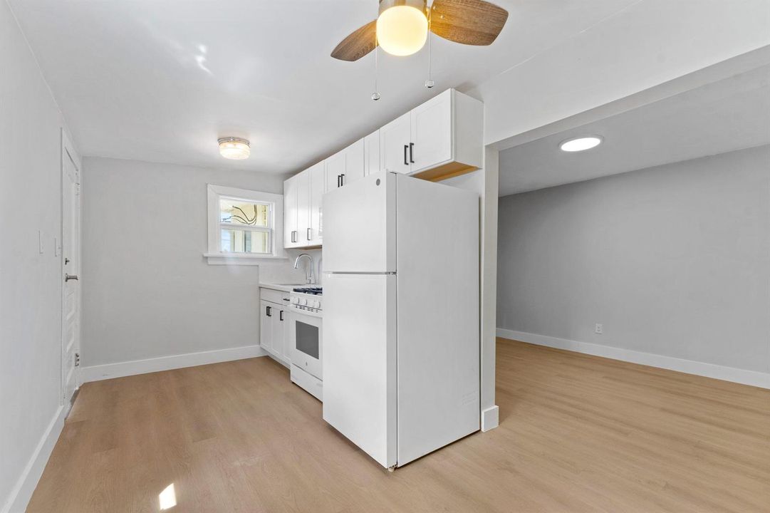 012-4561LakeAvenue-6-WestPalmBeach-FL-33
