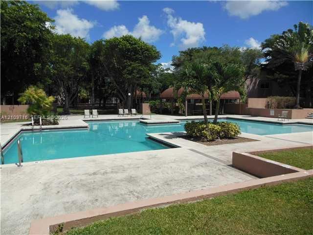 Swimming Pool/Hot Tub/Sauna