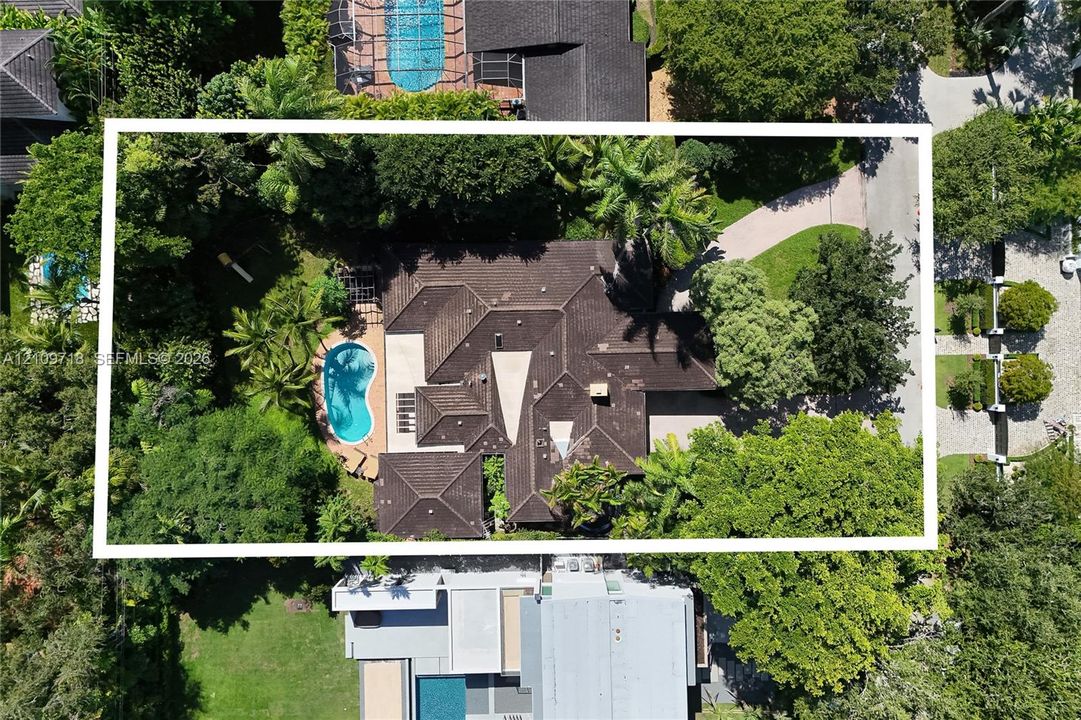 For Sale: $7,495,000 (5 beds, 5 baths, 4233 Square Feet)