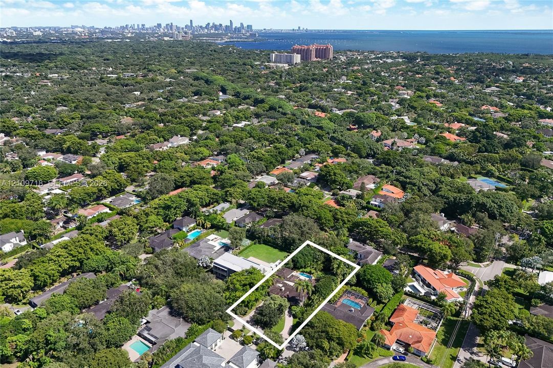 For Sale: $7,495,000 (5 beds, 5 baths, 4233 Square Feet)