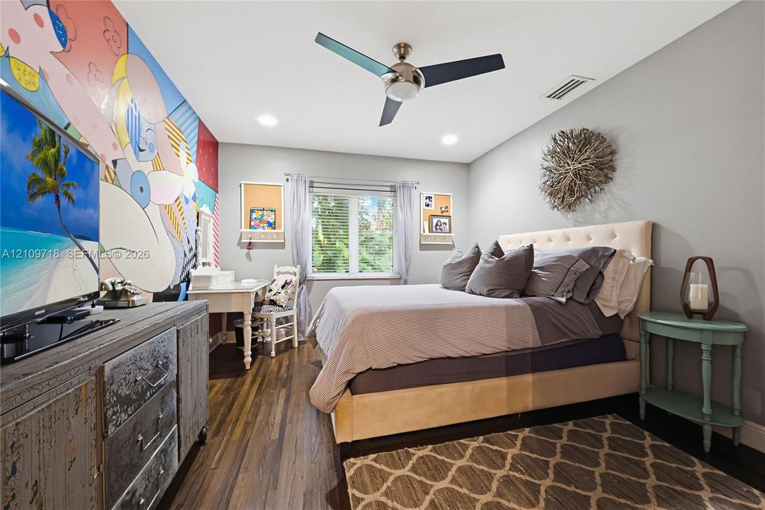 For Sale: $7,495,000 (5 beds, 5 baths, 4233 Square Feet)