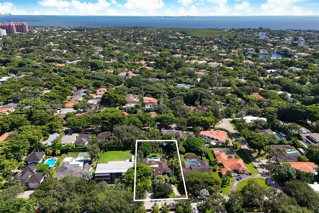 For Sale: $7,495,000 (5 beds, 5 baths, 4233 Square Feet)