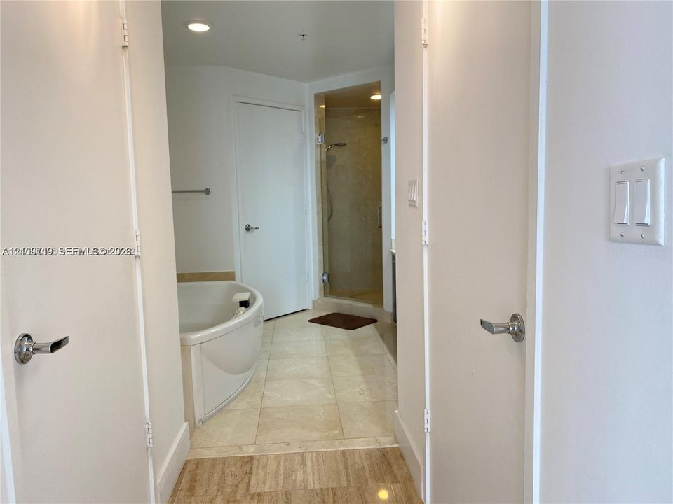 For Rent: $5,500 (2 beds, 2 baths, 1342 Square Feet)