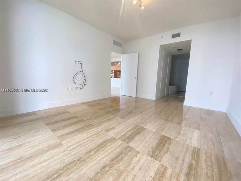 For Rent: $5,500 (2 beds, 2 baths, 1342 Square Feet)