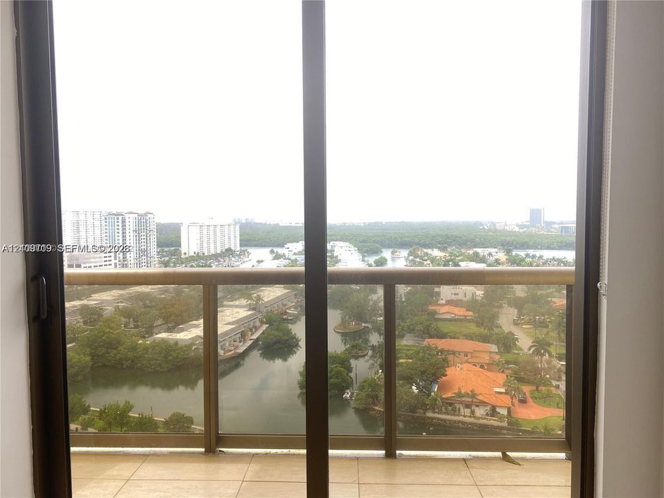 For Rent: $5,500 (2 beds, 2 baths, 1342 Square Feet)