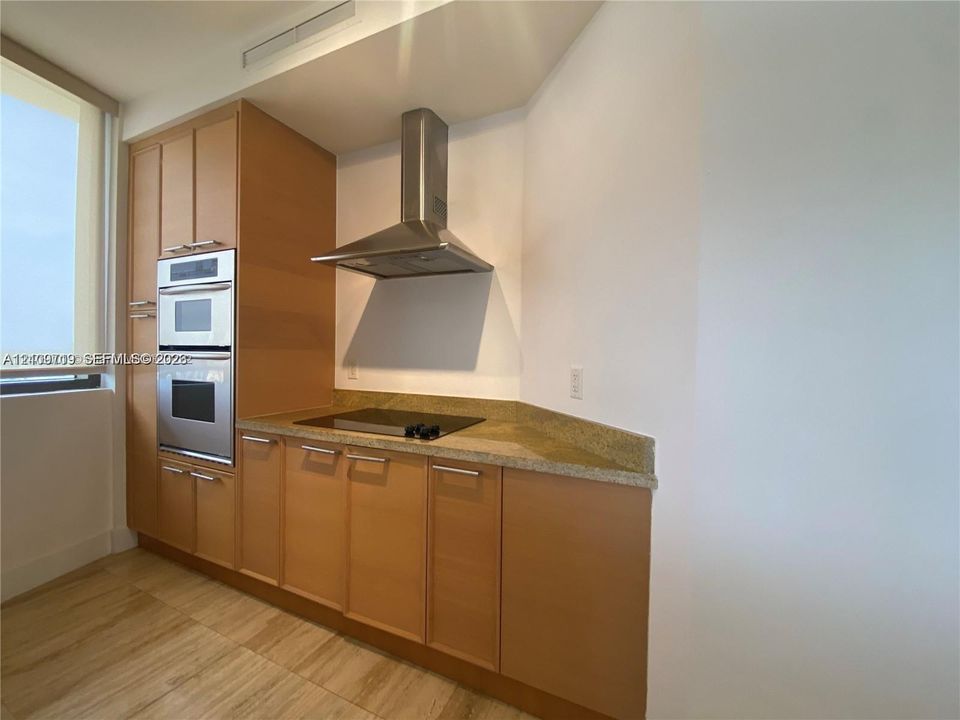 For Rent: $5,500 (2 beds, 2 baths, 1342 Square Feet)