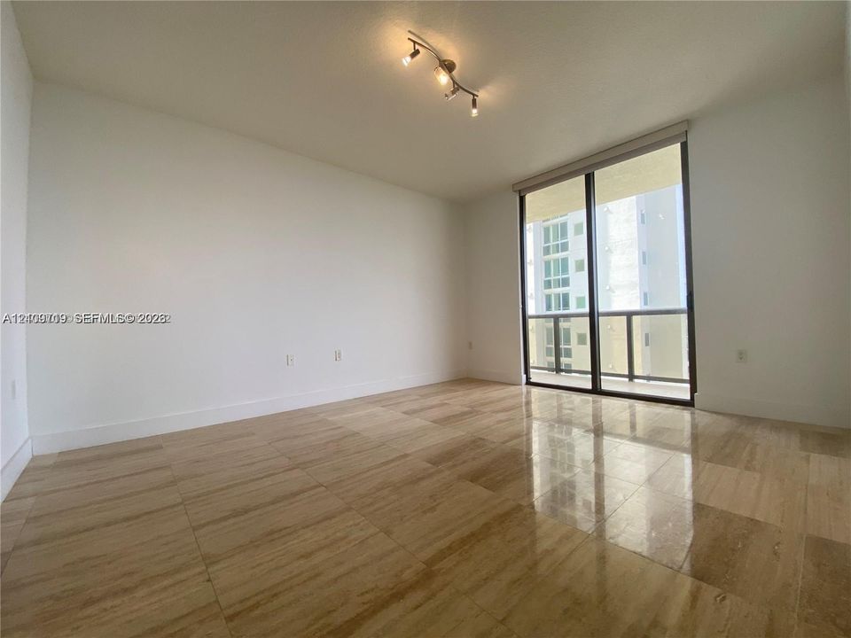 For Rent: $5,500 (2 beds, 2 baths, 1342 Square Feet)