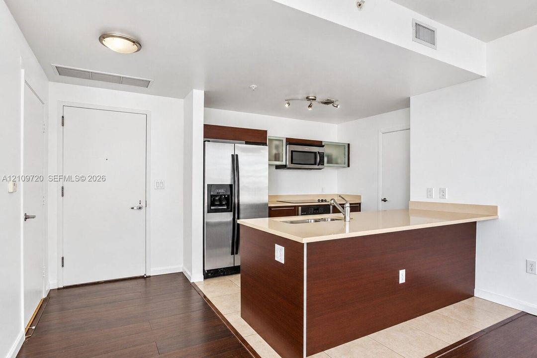 En Venta: $425,000 (1 camas, 1 baños, 799 Pies cuadrados)