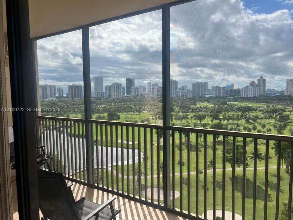 En Venta: $249,000 (1 camas, 1 baños, 913 Pies cuadrados)