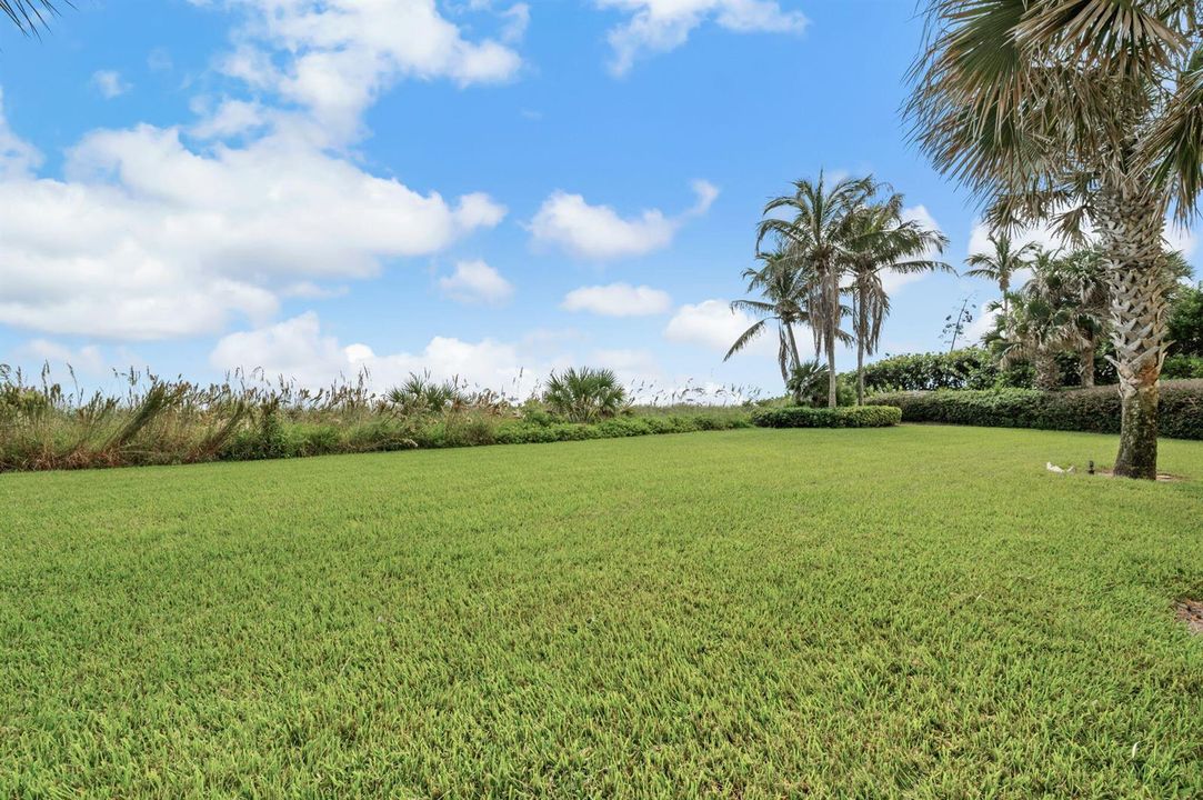 23-web-or-mls-2636 Ocean Dr 105 - 23