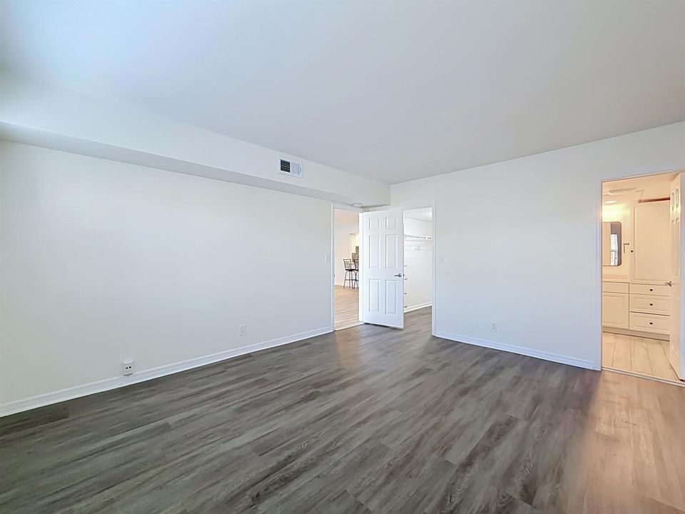 3121 NE 51st Street #102E-50