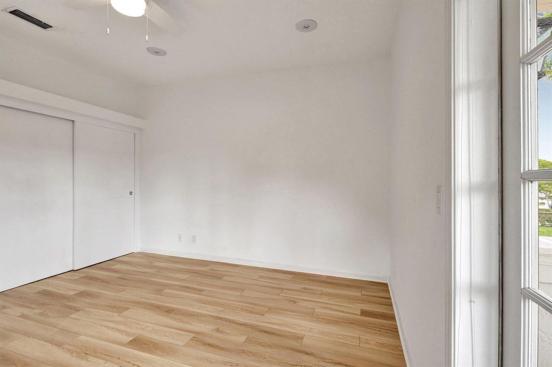 Upstairs bedroom 1