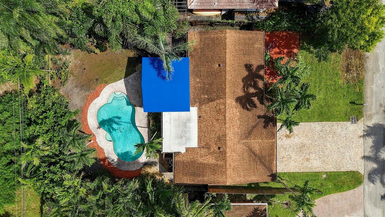 617 NW 28th Ct