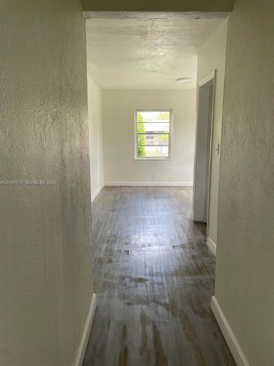 For Rent: $1,475 (1 beds, 1 baths, 1026 Square Feet)