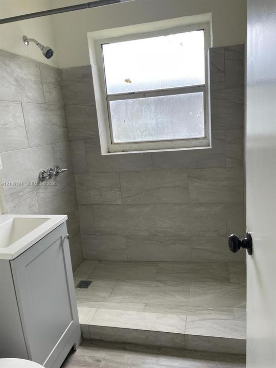 For Rent: $1,475 (1 beds, 1 baths, 1026 Square Feet)