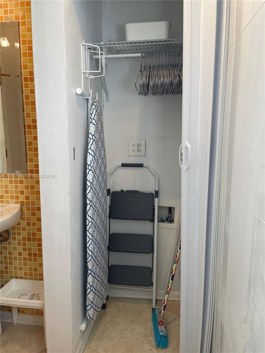 В аренду: $1,400 (1 спален, 1 ванн, 400 Квадратных фут)