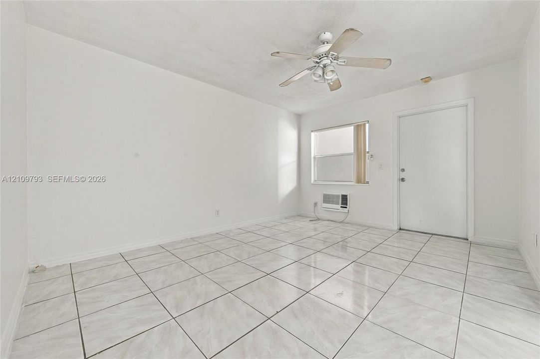 For Rent: $1,525 (1 beds, 1 baths, 0 Square Feet)
