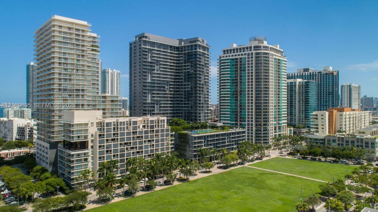 : $749,000 (3 camas, 2 baños, 1242 Pies cuadrados)