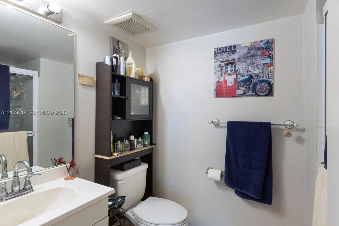 For Sale: $389,000 (2 beds, 2 baths, 1025 Square Feet)