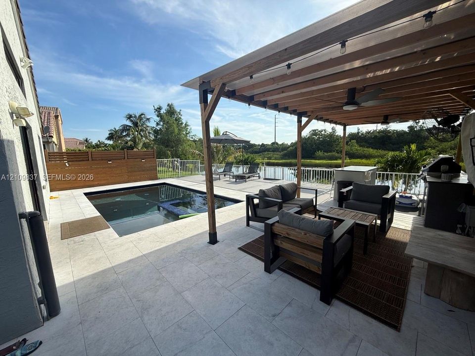 Pergola Lounge