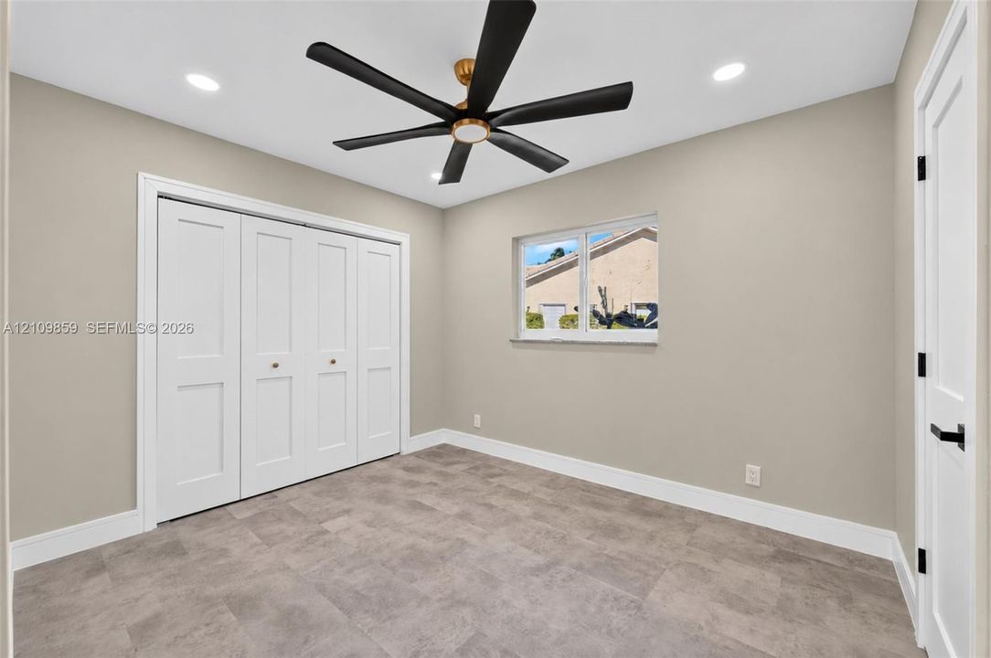 En Venta: $795,000 (4 camas, 3 baños, 1990 Pies cuadrados)