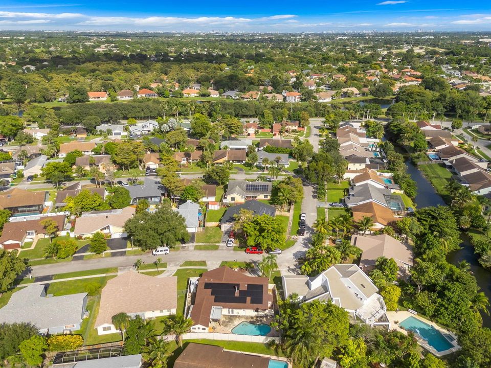 44-web-or-mls-7000NW49th-35