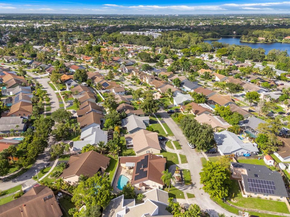 46-web-or-mls-7000NW49th-37