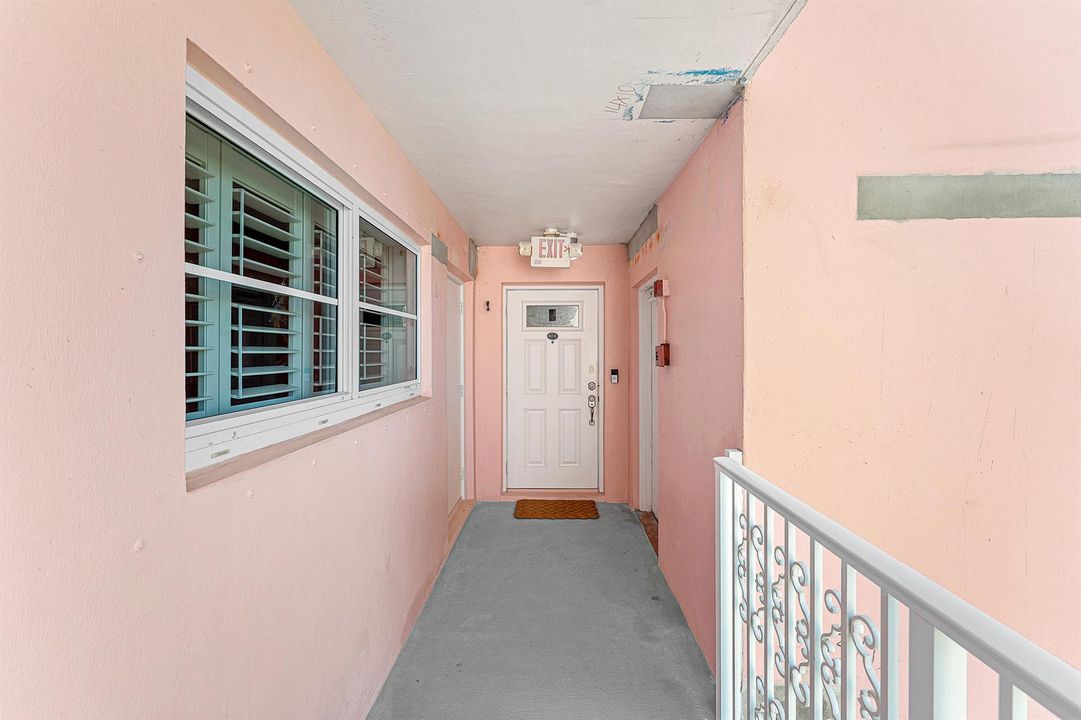 002-1040BanyanRoad-401N-BocaRaton-FL-334