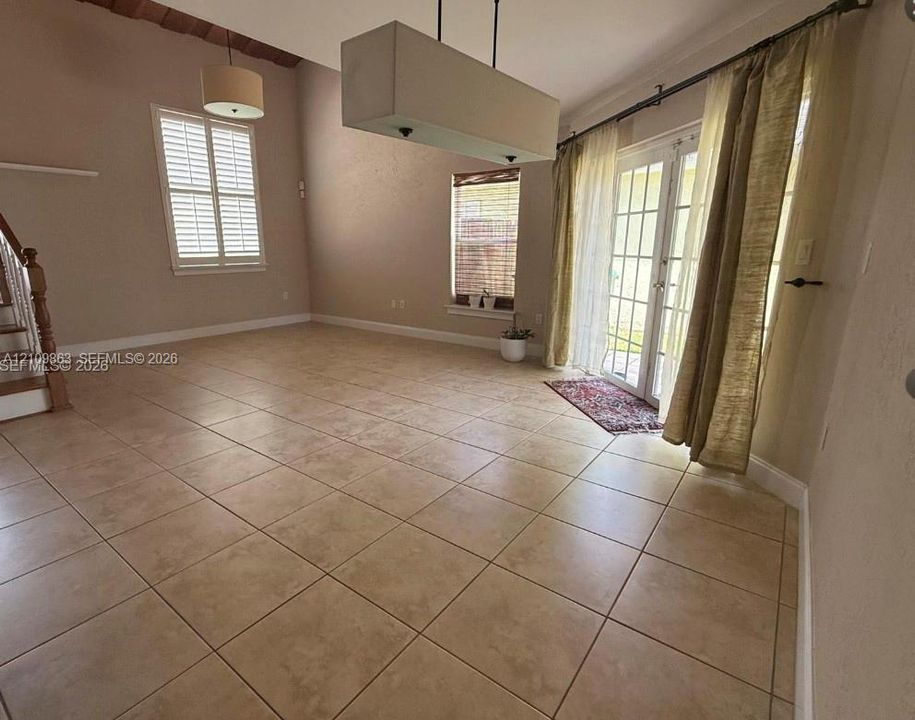 В аренду: $3,400 (3 спален, 2 ванн, 1622 Квадратных фут)