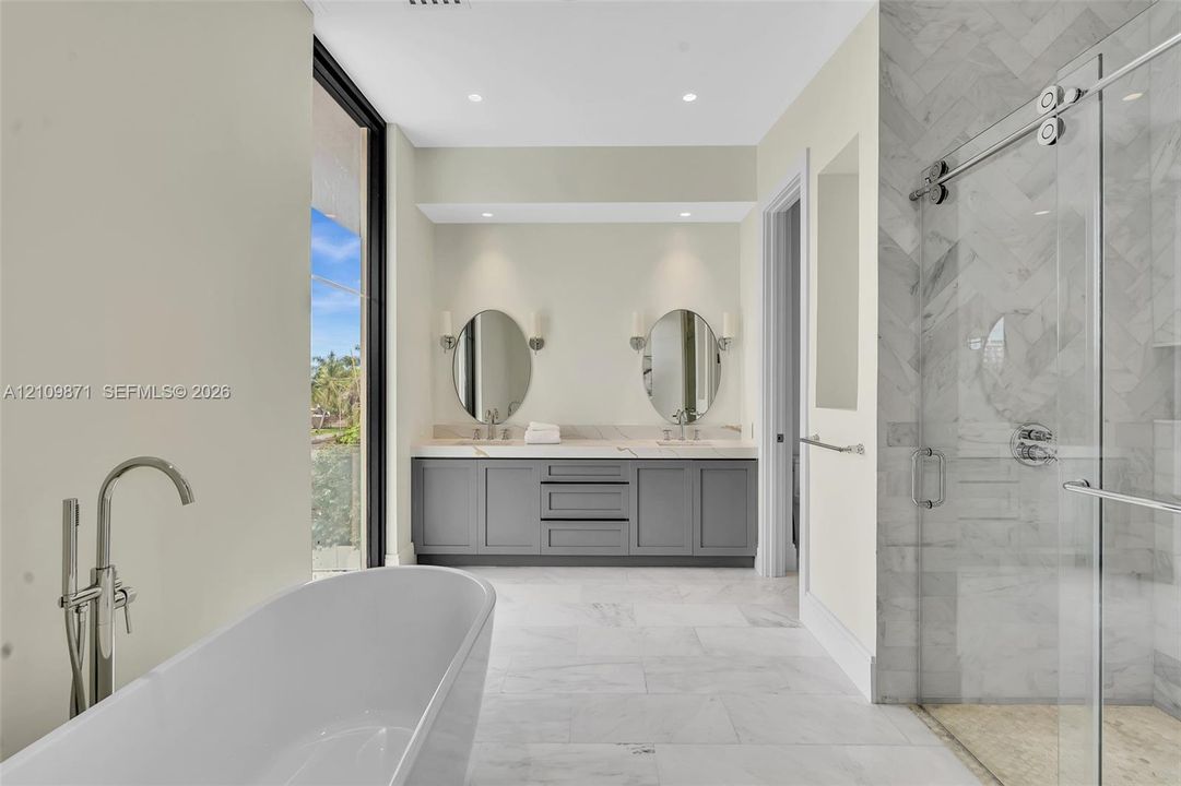For Sale: $5,900,000 (5 beds, 4 baths, 0 Square Feet)