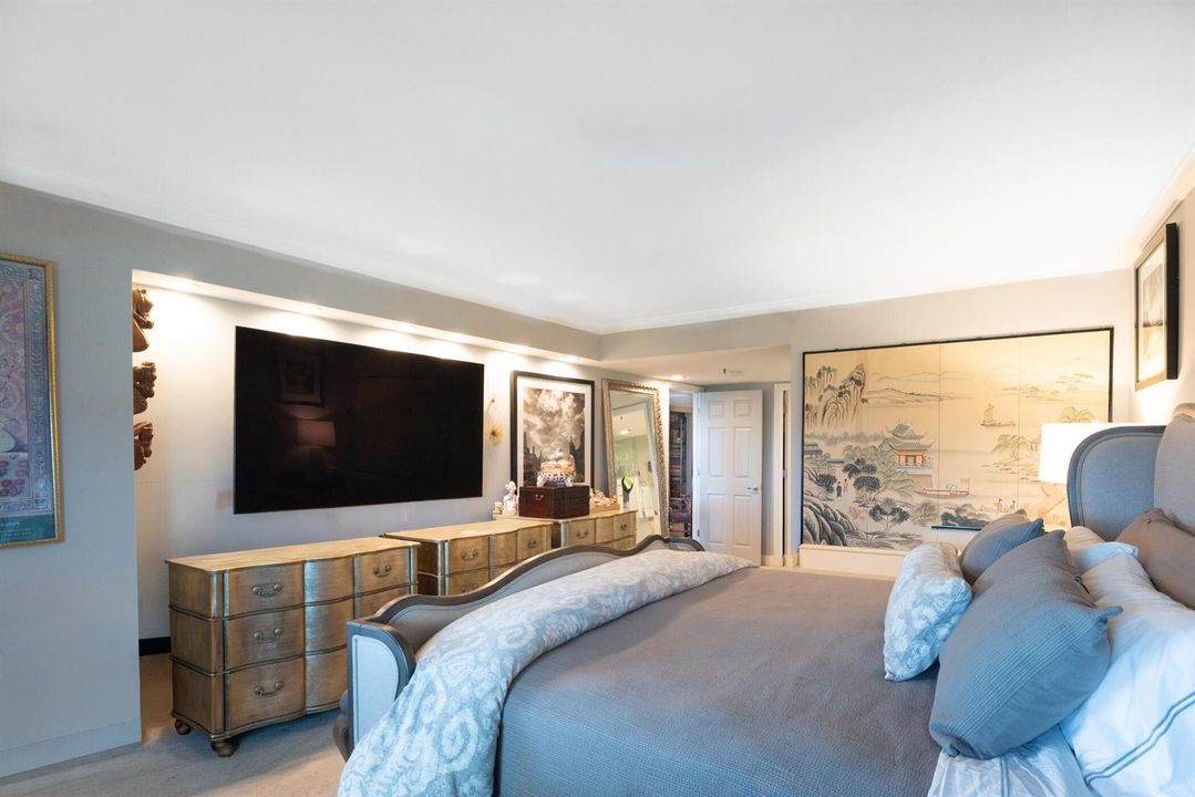 2480 Presidential Way 1804-030