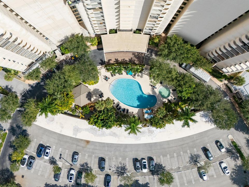 © Clark- 2480 Presidential Way 1504-05